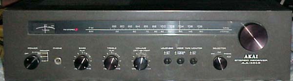 Akai AA-1015